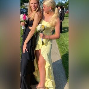 Revolve yellow maxi dress !